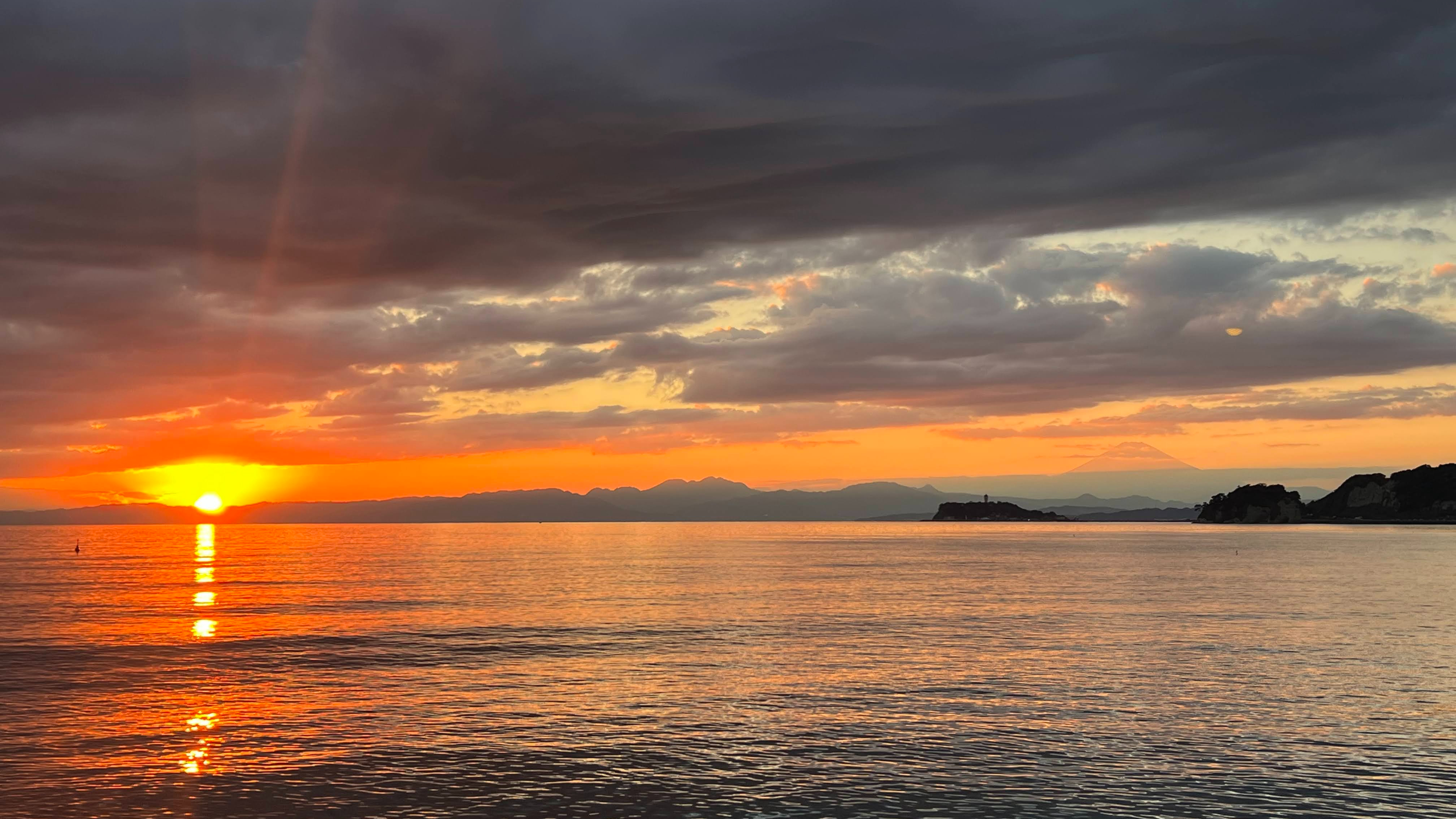 材木座夕景2025-11-22_edited.jpg